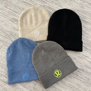 SELLING AS A BUNDLE 4 perfect condition lululemon beanies